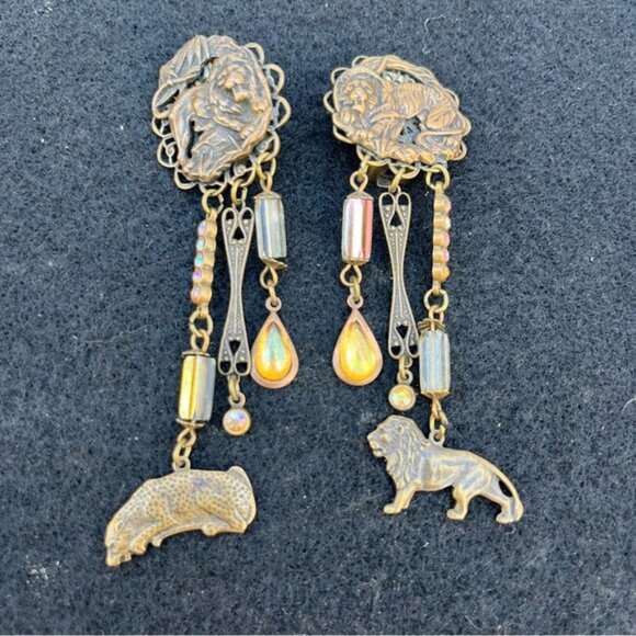 Vintage Banana Bob Bronze Lion/Iridescent/Yellow Stone Dangle Clip On Earrings - Picture 2 of 11